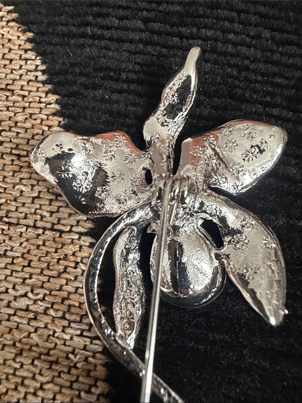 Blue Crystal Flower Brooch Pin - Women Jewelry Vintage Inspired Silvertone New - Picture 7 of 10